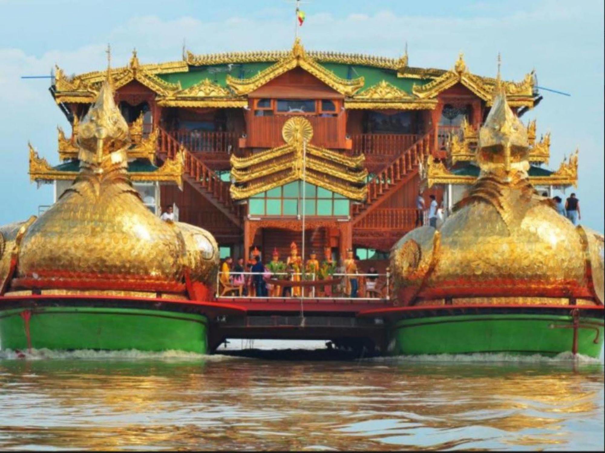 Mandalay Karaweik Mobile Hotel Exteriör bild